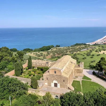 Bed & Breakfast La Nuova Dimora - *